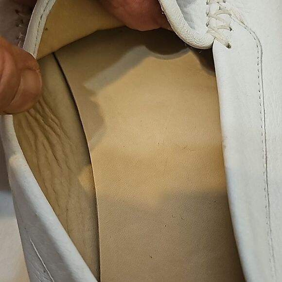 Stuart Weitzman White Beaded Leather loafers size 10B - Picture 6 of 8